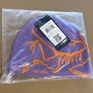 NWT purple and orange arcteryx beanie